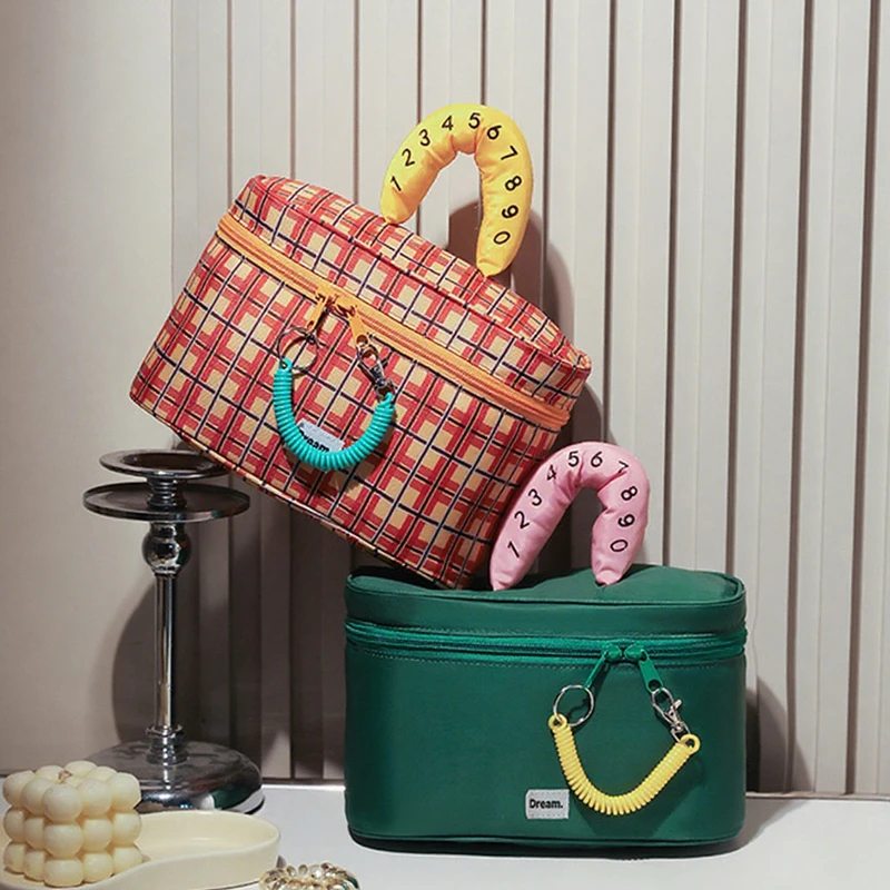 حقيبة مستحضرات تجميل محمولة با - مراجعة Travel Accessories Electronics وسعره