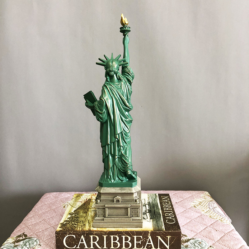 نموذج تمثال الحرية، إكسسوارات  - مراجعة Travel Accessories New York وسعره