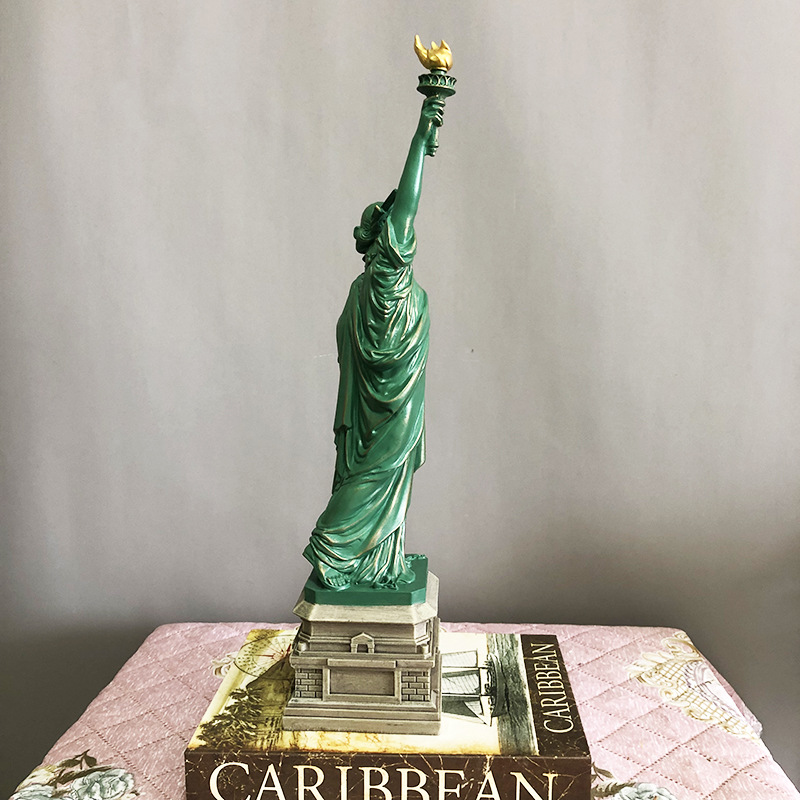 نموذج تمثال الحرية، إكسسوارات  - مراجعة Travel Accessories New York وسعره