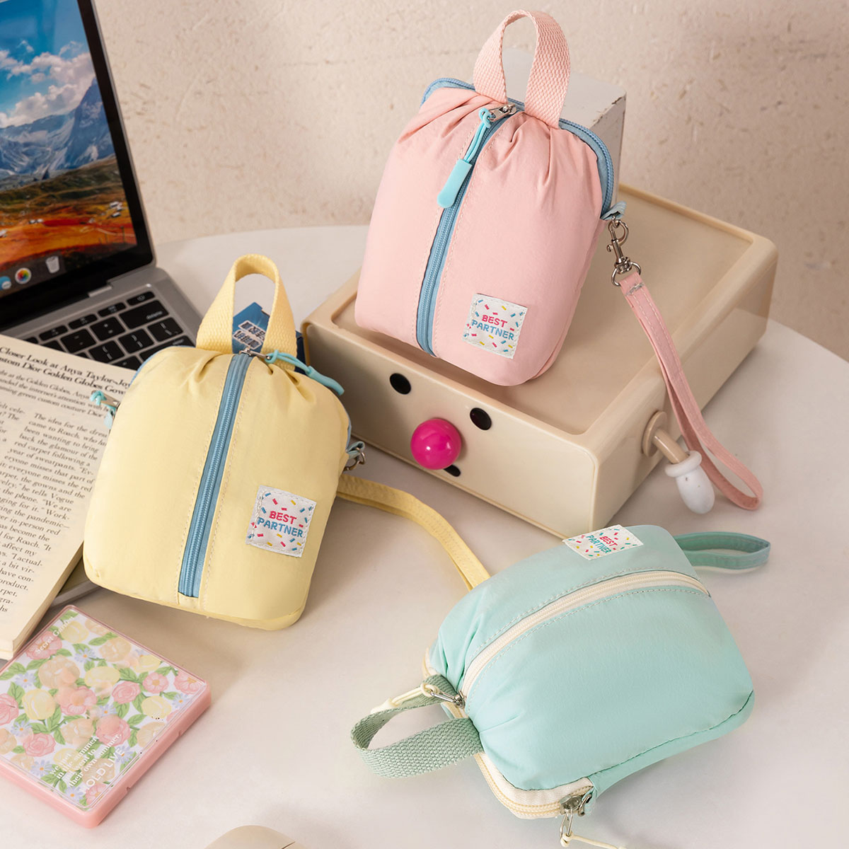 حقيبة تخزين صغيرة ومحمولة للمل - مراجعة Travel Accessories Organizer وسعره